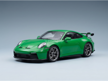 PORSCHE – 911 992 GT3 Coupé 2022 – mit Vitrine – GRÜN – Straßenfahrzeuge