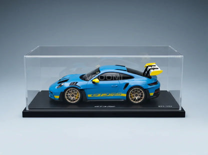 PORSCHE - 911 992 GT3 RS COUPÉ 2023 - BLEU CLAIR ET JAUNE - Boutique de modèles réduits Vroomi
