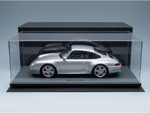 porsche-911-993-carrera-4s-coupé-1995-mit-Vitrine-silber-straßenfahrzeuge-142 - Vroomi