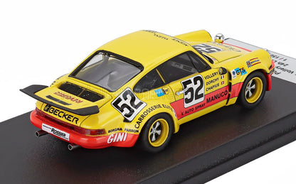 Gelb-rotes Porsche-Rennwagen-Modellauto Nr. 52 von Vroomi, detailliert mit Sponsoren-Aufklebern und Heckspoiler.