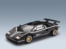 Lamborghini Countach LP500 R Quattrovalvole 1982 Black White Kyosho 1:18 scale model - front three-quarter view