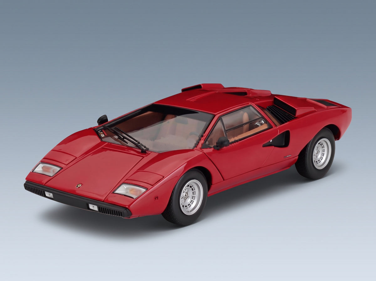 Lamborghini Countach LP400 1974 Red Kyosho 1:18 scale model - front three-quarter view