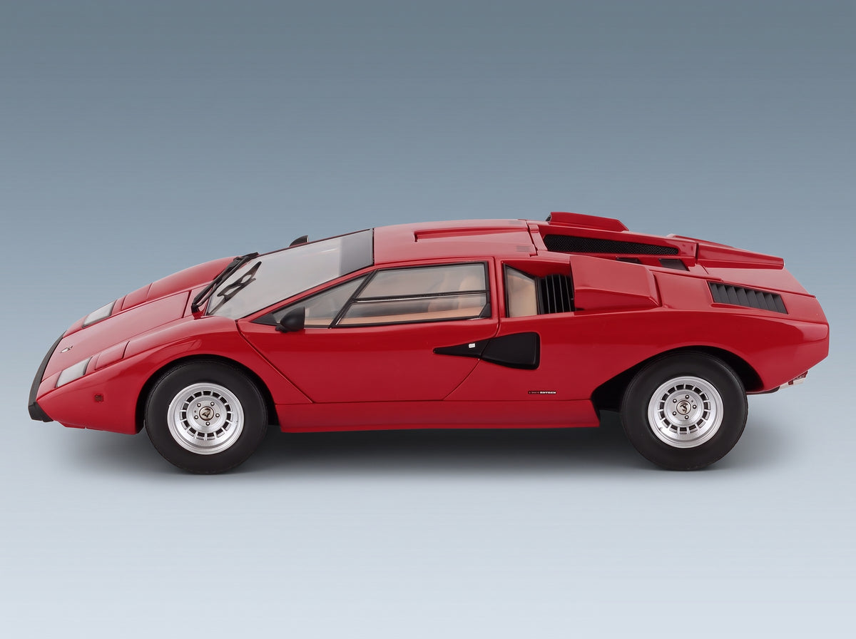 Lamborghini Countach LP400 1974 Red Kyosho 1:18 scale model - side view