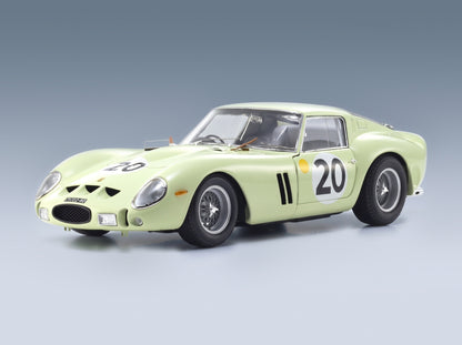 Ferrari 250 GTO UDT-Laystall No. 20 Innes Ireland Masten Gregory 24h Le Mans 1962 1:18 scale model - front three-quarter view