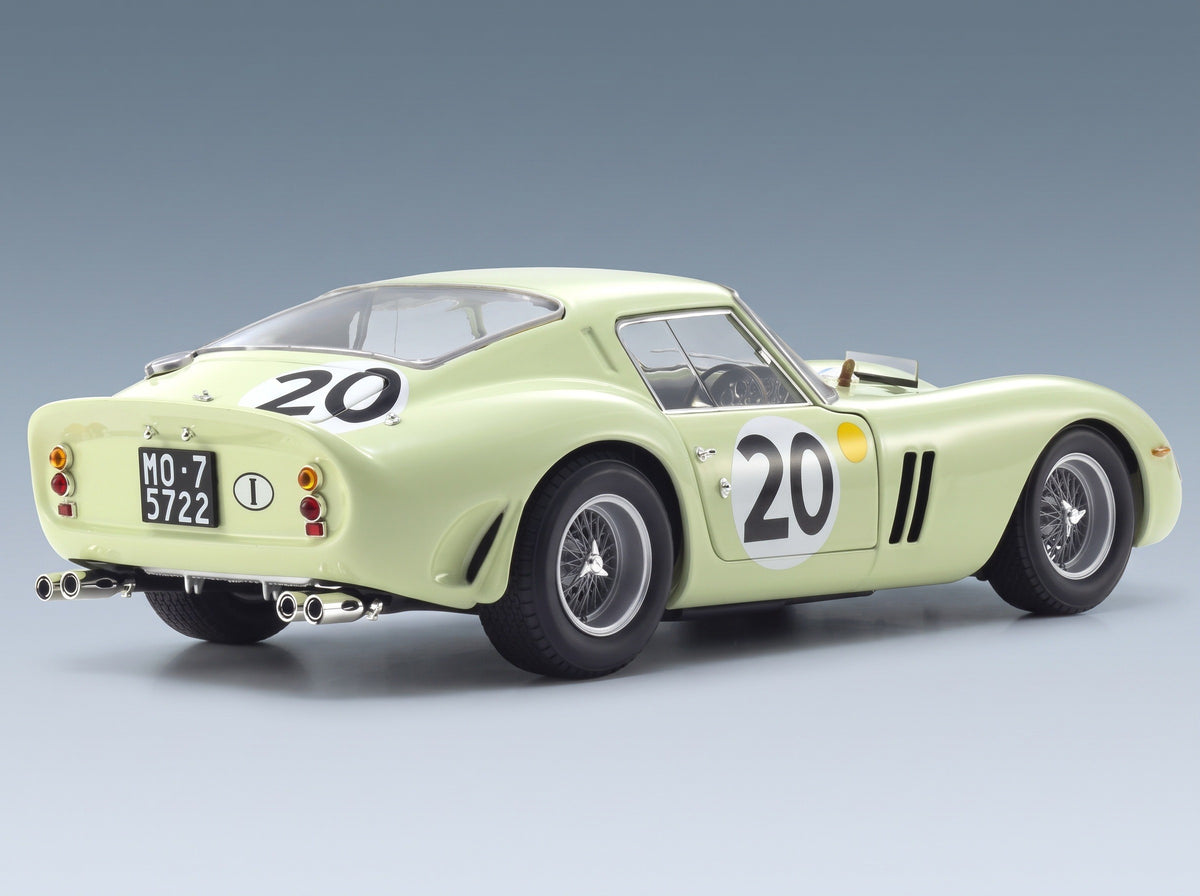 Ferrari 250 GTO UDT-Laystall No. 20 Innes Ireland Masten Gregory 24h Le Mans 1962 1:18 scale model - rear three-quarter view