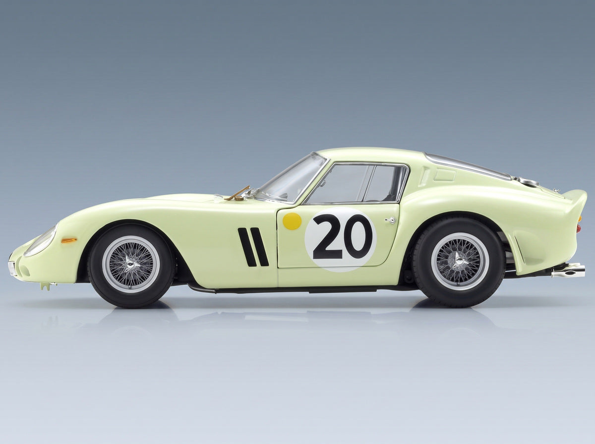 Ferrari 250 GTO UDT-Laystall No. 20 Innes Ireland Masten Gregory 24h Le Mans 1962 1:18 scale model - side view