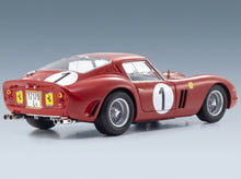Ferrari 250 GTO No. 1 Winner 1000km Paris Pedro Rodriguez Ricardo Rodriguez 1962 Kyosho 1:18 scale model - rear three-quarter view
