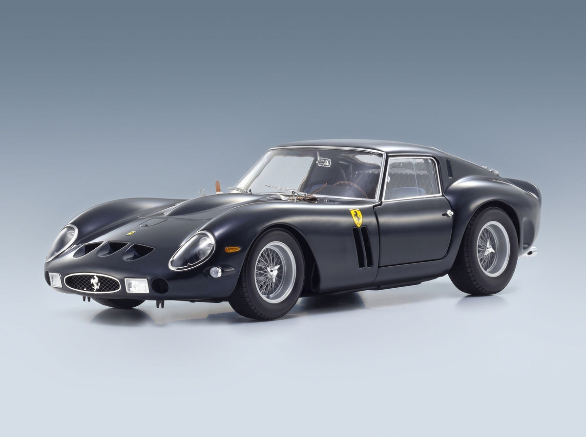 Ferrari 250 GTO Dark Blue 1962 Kyosho 1:18 scale model - front three-quarter view