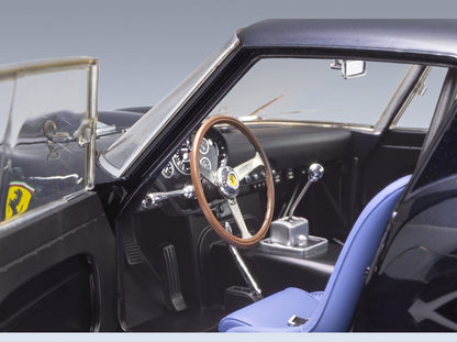 Ferrari 250 GTO Dark Blue 1962 Kyosho 1:18 scale model - interior