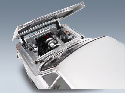 BMW 2002Tii 1972 Silver Kyosho 1:18 scale model - front detail
