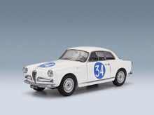 Alfa Romeo Giulietta SV Sprint Veloce No. 34 Targa Florio 1960 White Kyosho 1:18 scale model - front three-quarter view