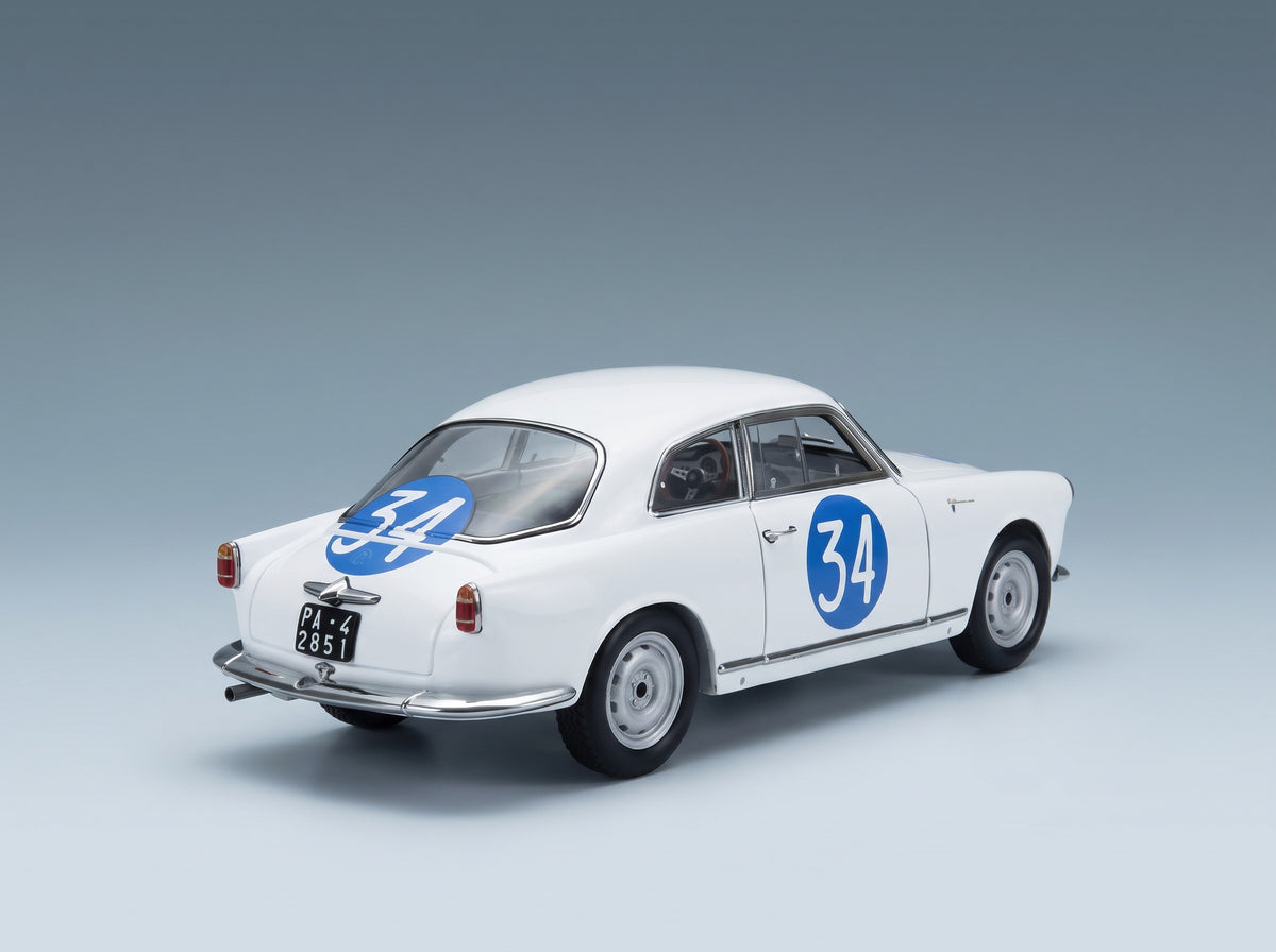 Alfa Romeo Giulietta SV Sprint Veloce No. 34 Targa Florio 1960 White Kyosho 1:18 scale model - rear three-quarter view