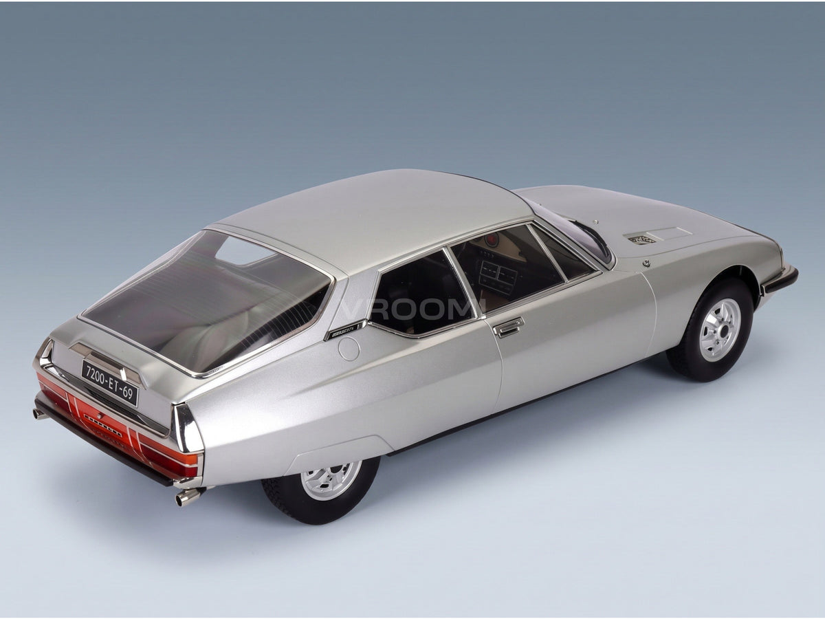 Citroën SM Maserati 1972 Grey Metallic Norev 1:12 scale model - rear three-quarter view