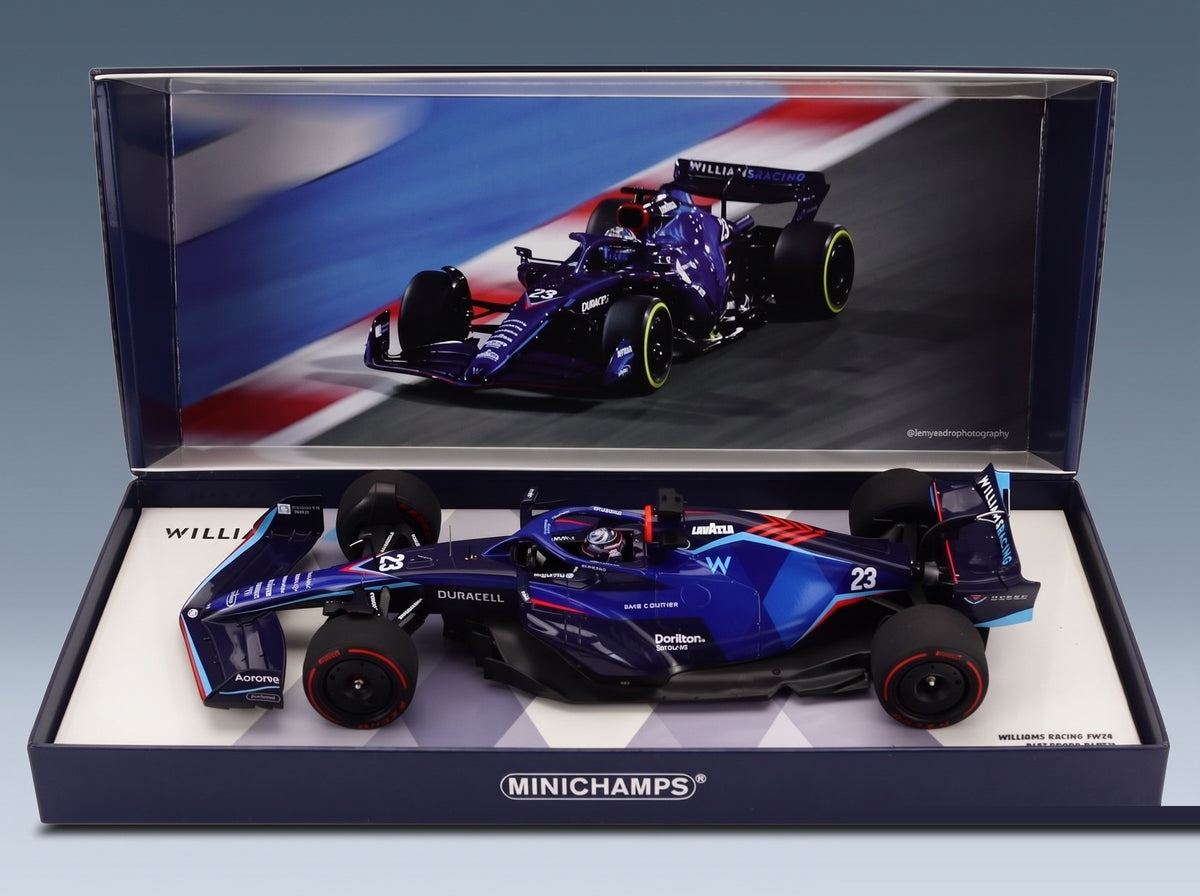 Williams F1 FW44 Team Williams Racing No. 23 Alexander Albon Bahrain GP 2022 Minichamps 1:18 scale model - original packaging