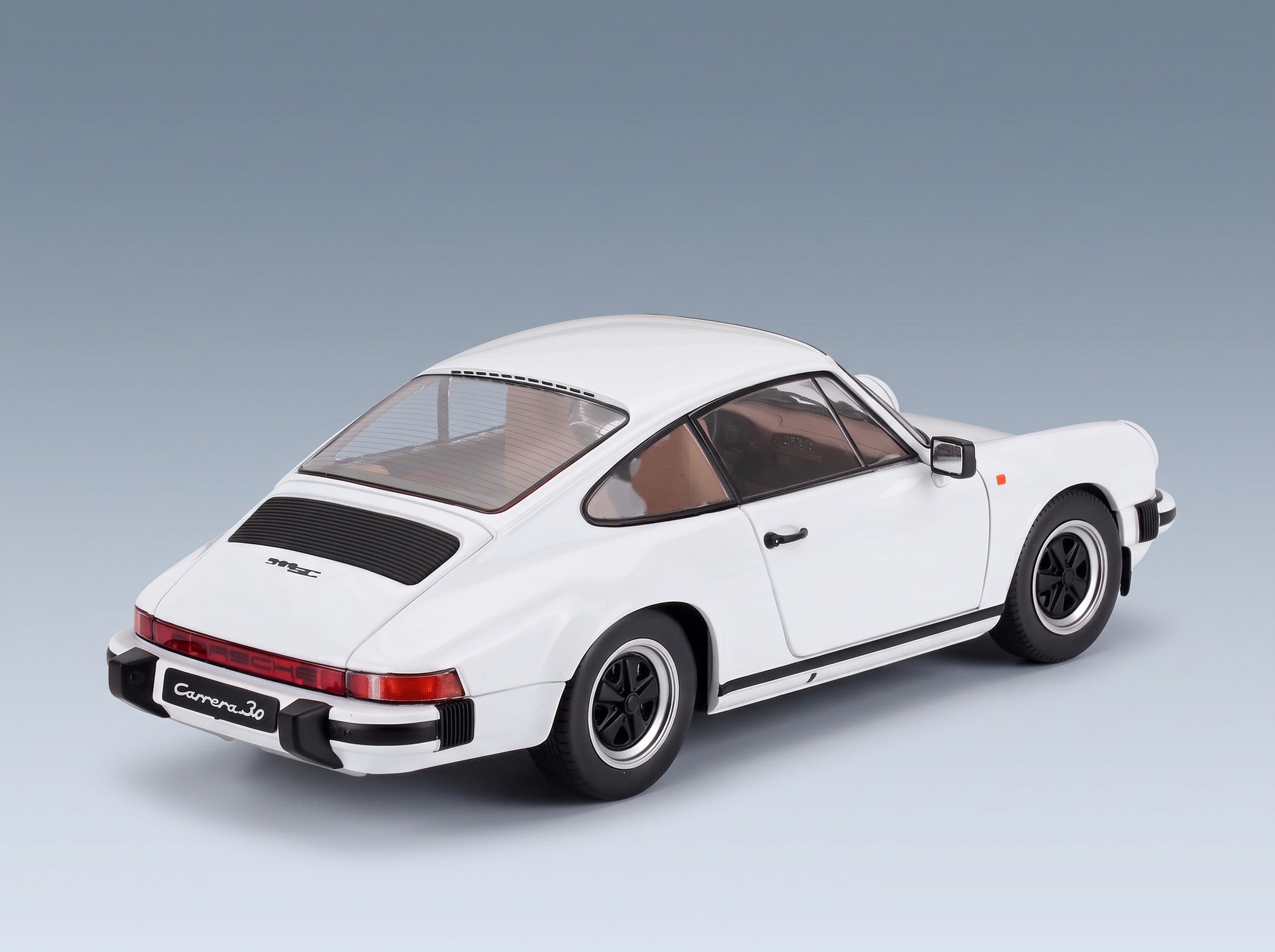 Porsche 911 930 3.0L SC Coupé 1974 White Solido 1:18 scale model - rear three-quarter view
