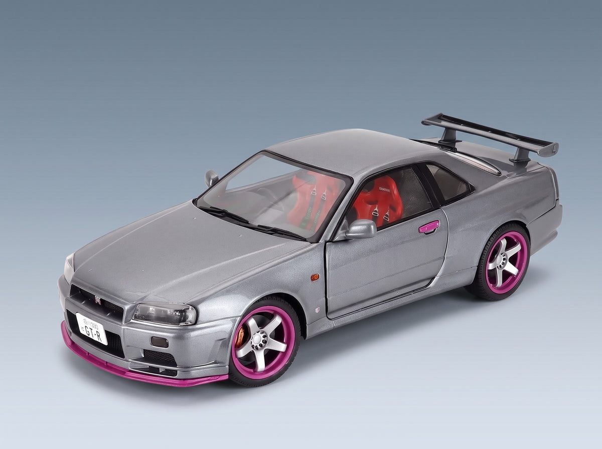 Nissan Skyline GT-R BNR34 Coupé 1999 Grey Solido 1:18 - front three-quarter view