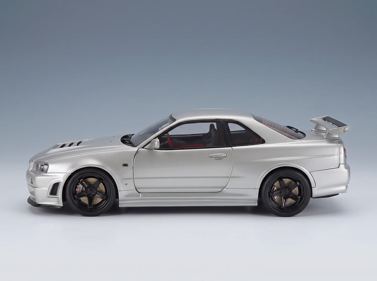 Nissan Skyline GT-R R34 Z-Tune 1999 Silver Solido 1:18 scale model - side view