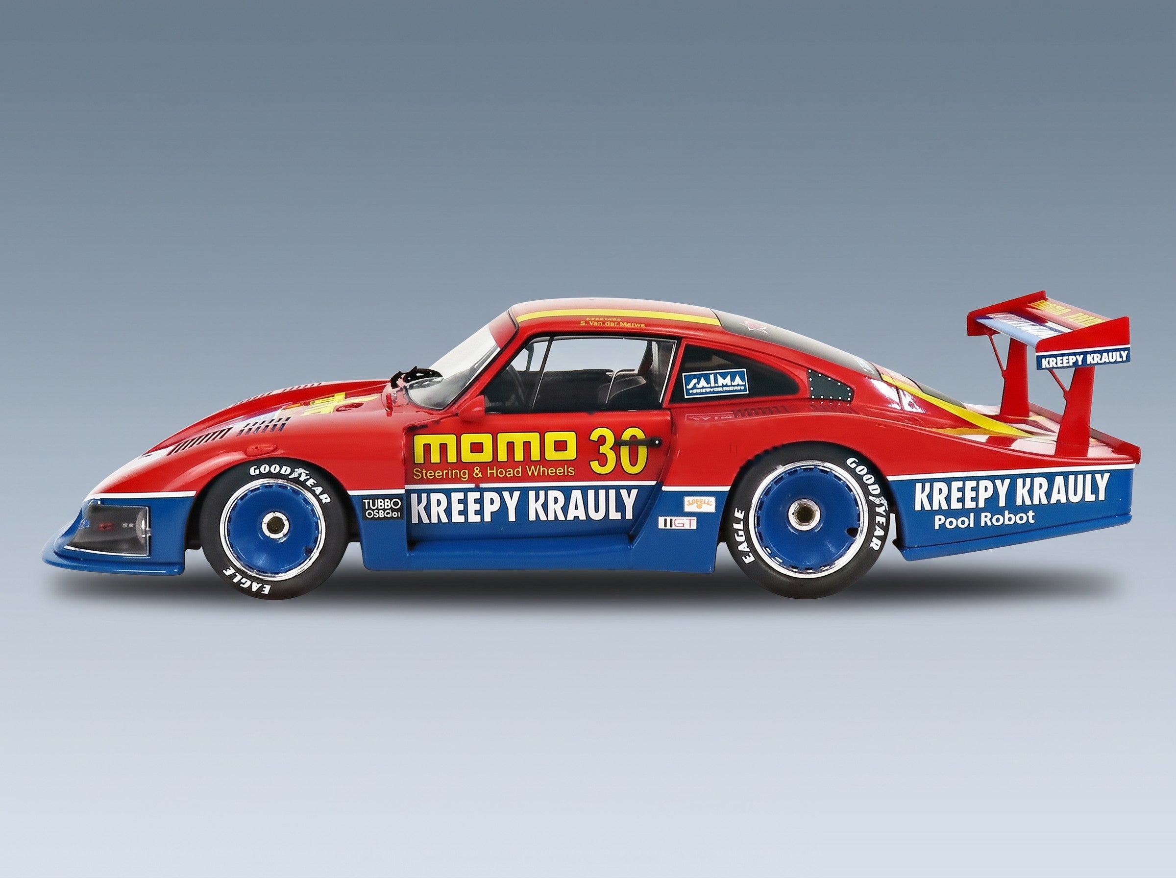 Porsche 935 Moby Dick No. 6h Mid Ohio 1983 Solido 1:18 scale model - side view