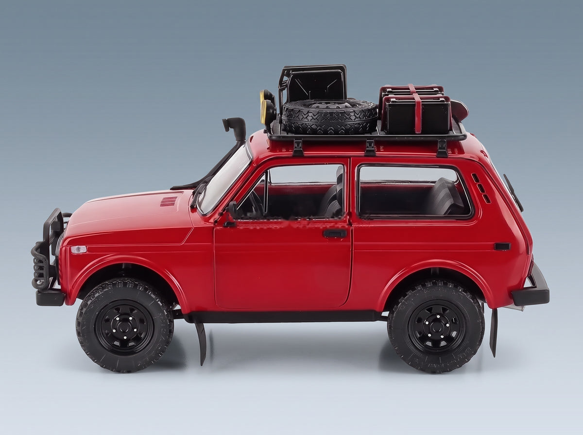 Lada Niva 1980 Red Solido 1:18 scale model - side view