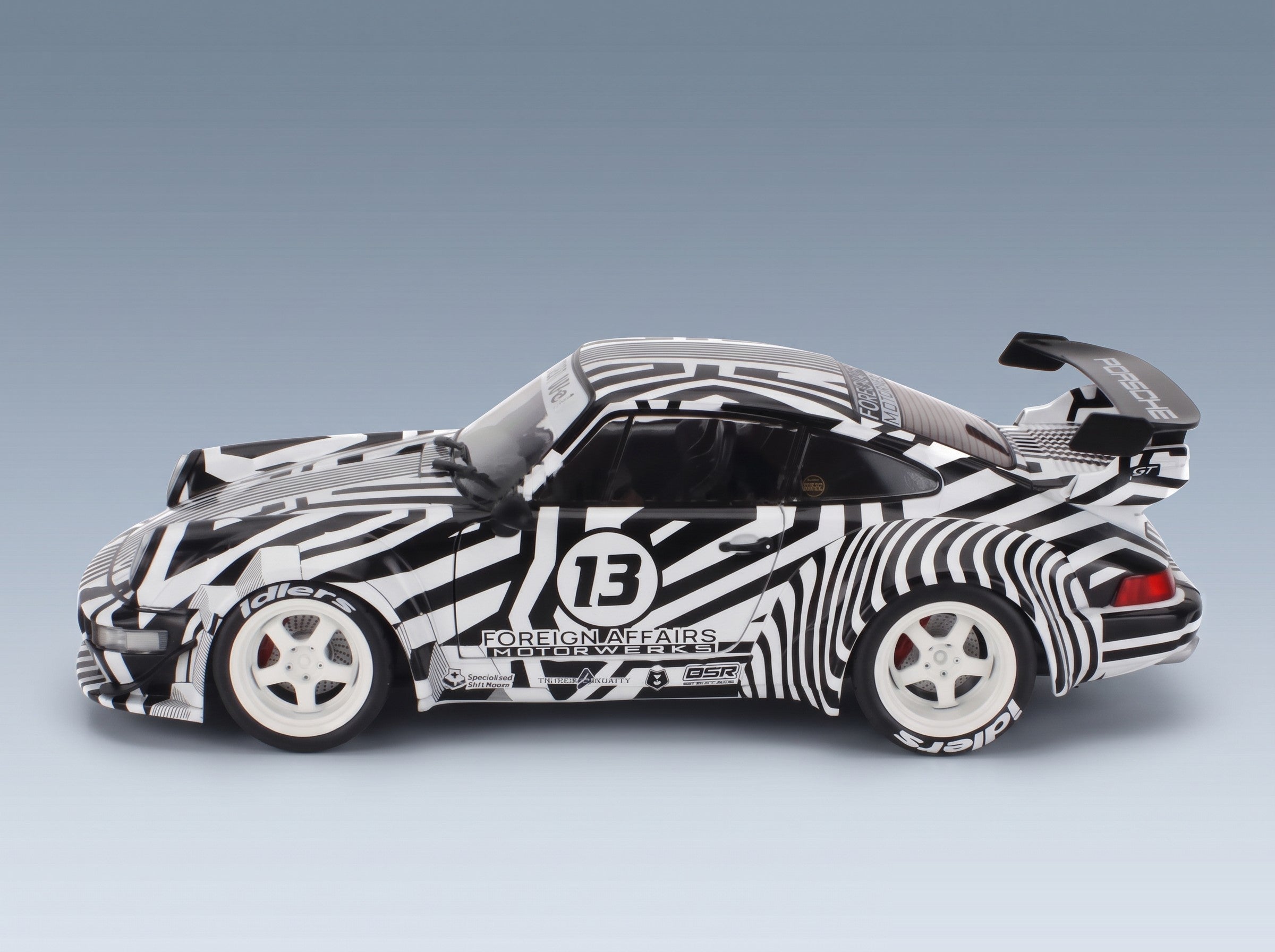 Porsche 911 964 RWB No. 13 Bodykit The Zebra 1994 White Black Solido 1:18 scale model - side view