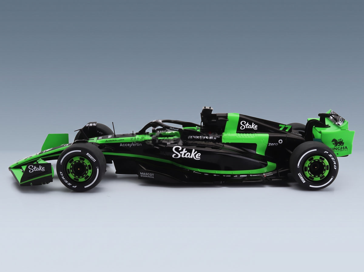 Sauber C44 F1 Team Stake Kick No. 77 Valtteri Bottas No. 24 Zhou Guanyu Presentation Season 2024 Solido 1:18 scale model - side view