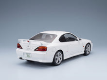 Nissan Silvia S15 Coupé Spec-R Aero 1999 White Solido 1:18 scale model - rear three-quarter view