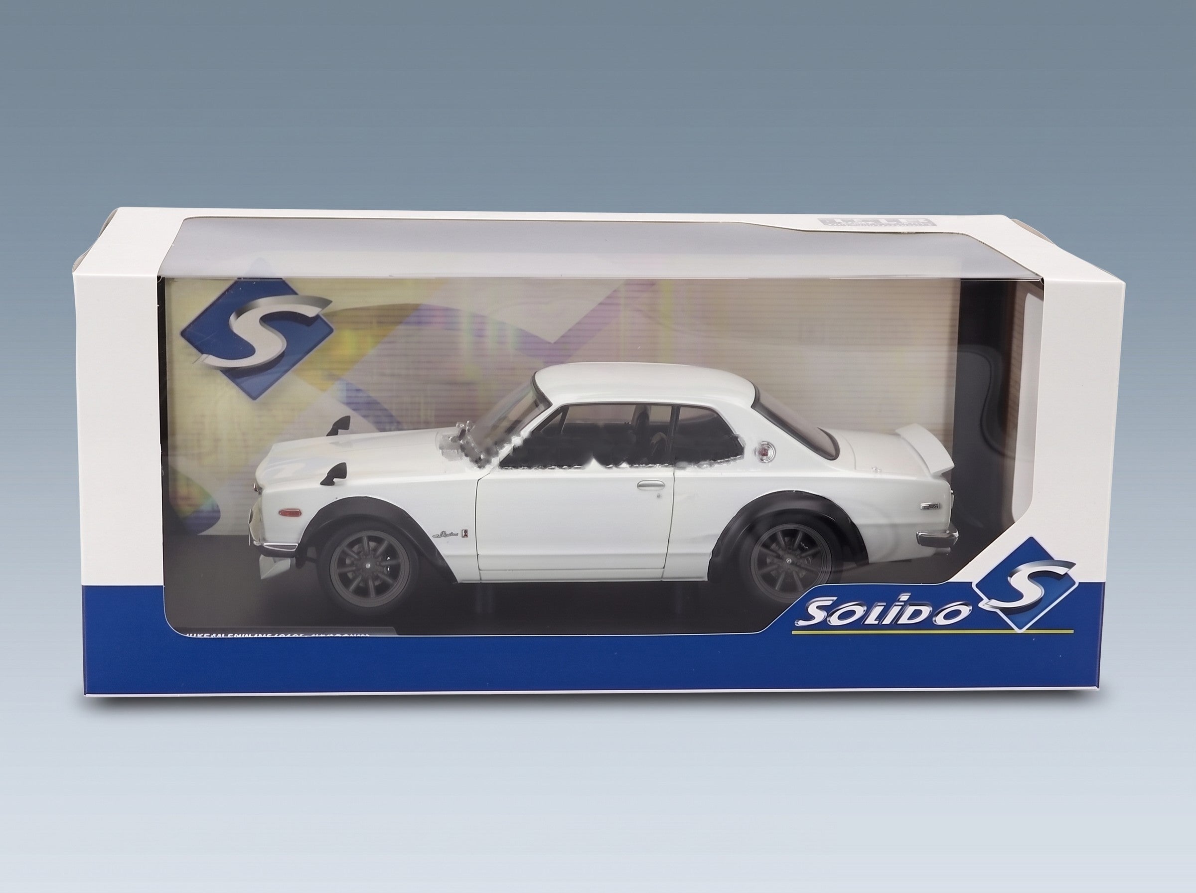 Nissan Skyline C10 Hakosuka Works 1970 Pearl White Solido 1:18 scale model - original packaging