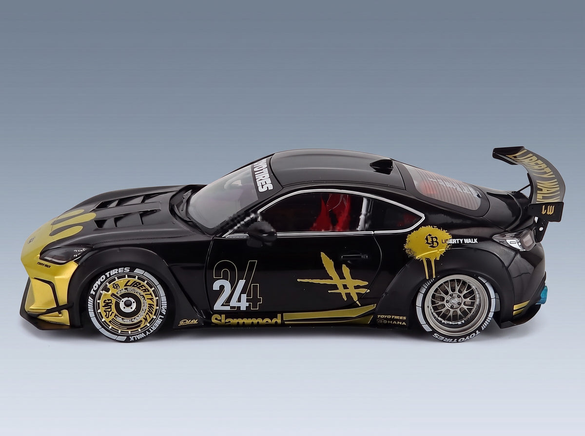 Toyota GR86 LBWK Body Kit No. 24 Coupé 2024 Black Gold Solido 1:18 scale model - side view