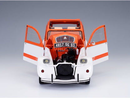 Citroën 2CV Spot 1976 Orange White Norev 1:18 scale model - engine bay
