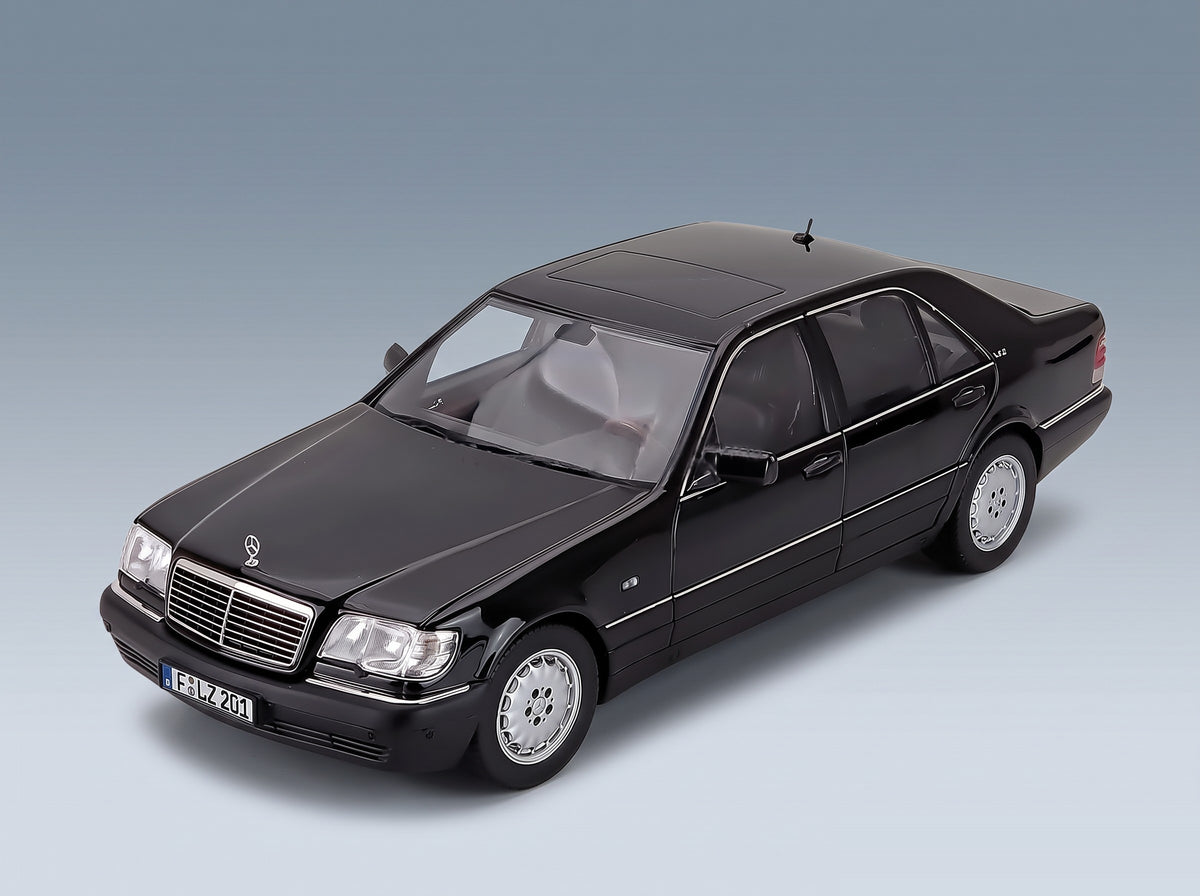 Mercedes-Benz S-Class S600 1997 Black Norev 1:18 scale model - front three-quarter view