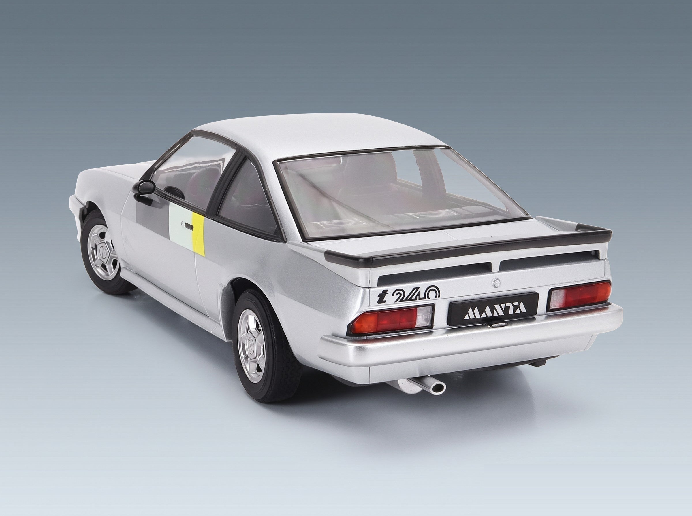 Opel Manta B i240 1985 Silver Norev 1:18 scale model - rear three-quarter view