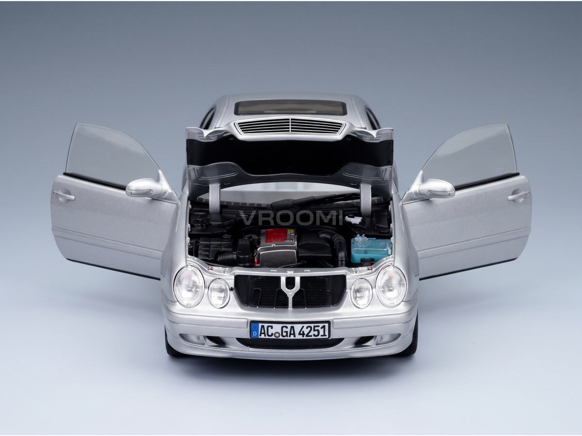 Mercedes-Benz CLK-Class C209 Coupé 2000 Silver Norev 1:18 scale model - engine bay