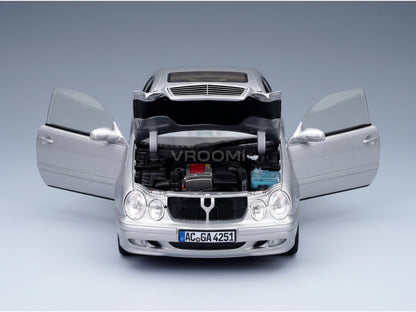 Mercedes-Benz CLK-Class C209 Coupé 2000 Silver Norev 1:18 scale model - engine bay