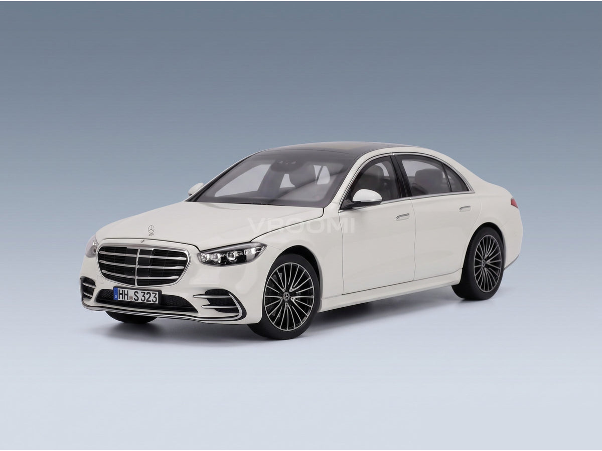 Mercedes-Benz S-Class AMG Line 2021 White Norev 1:18 scale model - front three-quarter view
