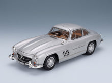 Mercedes-Benz 300 SL Coupé Gullwing W198 1954 Silver Norev 1:18 - front three-quarter view