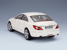 Mercedes-Benz CLS-Class Coupé 2011 Brilliant White Metallic Norev 1:18 - rear three-quarter view