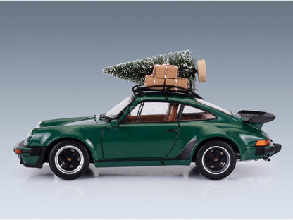 Porsche 911 930 3.3 Turbo Coupé 1980 Christmas Edition Green Norev 1:18 scale model - side view