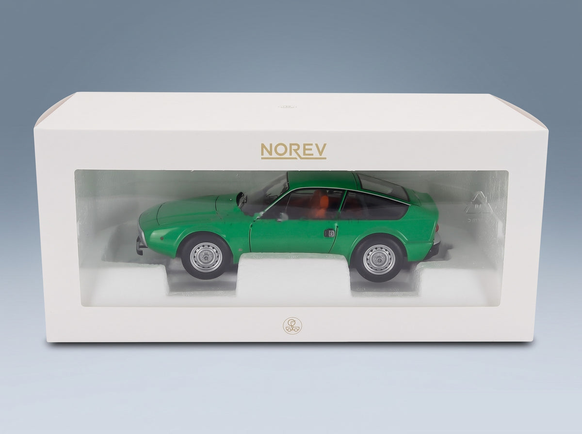 Alfa Romeo Giulia GT 1300 Junior Zagato 1969 Green Norev 1:18 scale model - original packaging