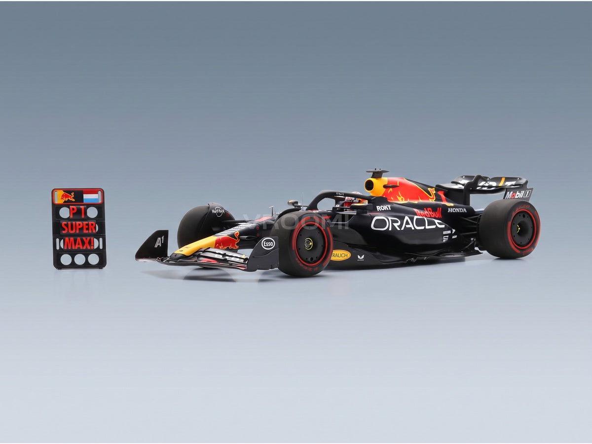 Red Bull RB19 Oracle Red Bull Racing No. 1 Max Verstappen Winner British GP World Champion 2023 Spark Model 1:18 scale model - front three-quarter view