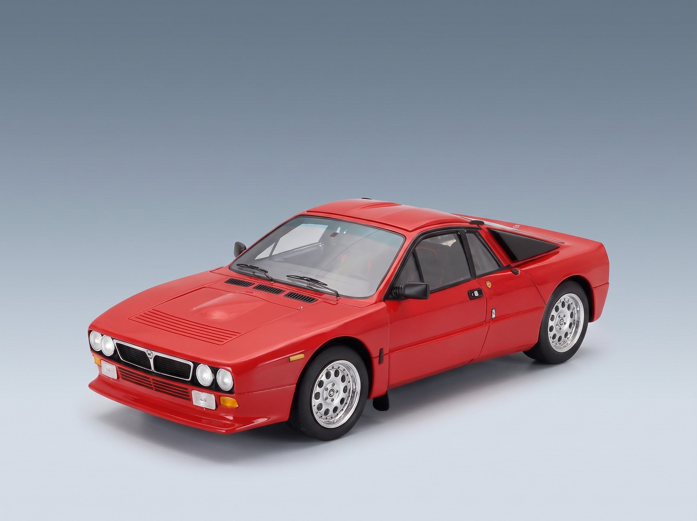 Lancia 037 Street Version 1982 Schuco 1:18 scale model - front three-quarter view