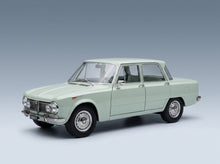 Alfa Romeo Giulia 1.6 Ti 1962 Acqua di Fonte Very Light Green Mitica 1:18 scale model - front three-quarter view
