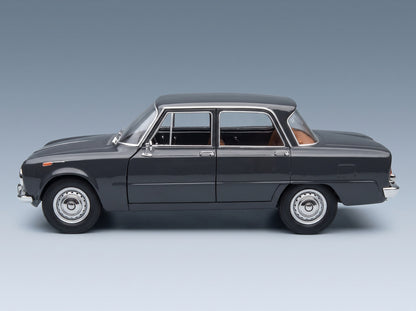Alfa Romeo Giulia 1.6 Ti 1962 Grigio Grafite Mitica 1:18 scale model - side view