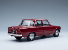 Alfa Romeo Giulia 1.6 Ti 1962 Rosso Amaranto Mitica 1:18 scale model - rear three-quarter view