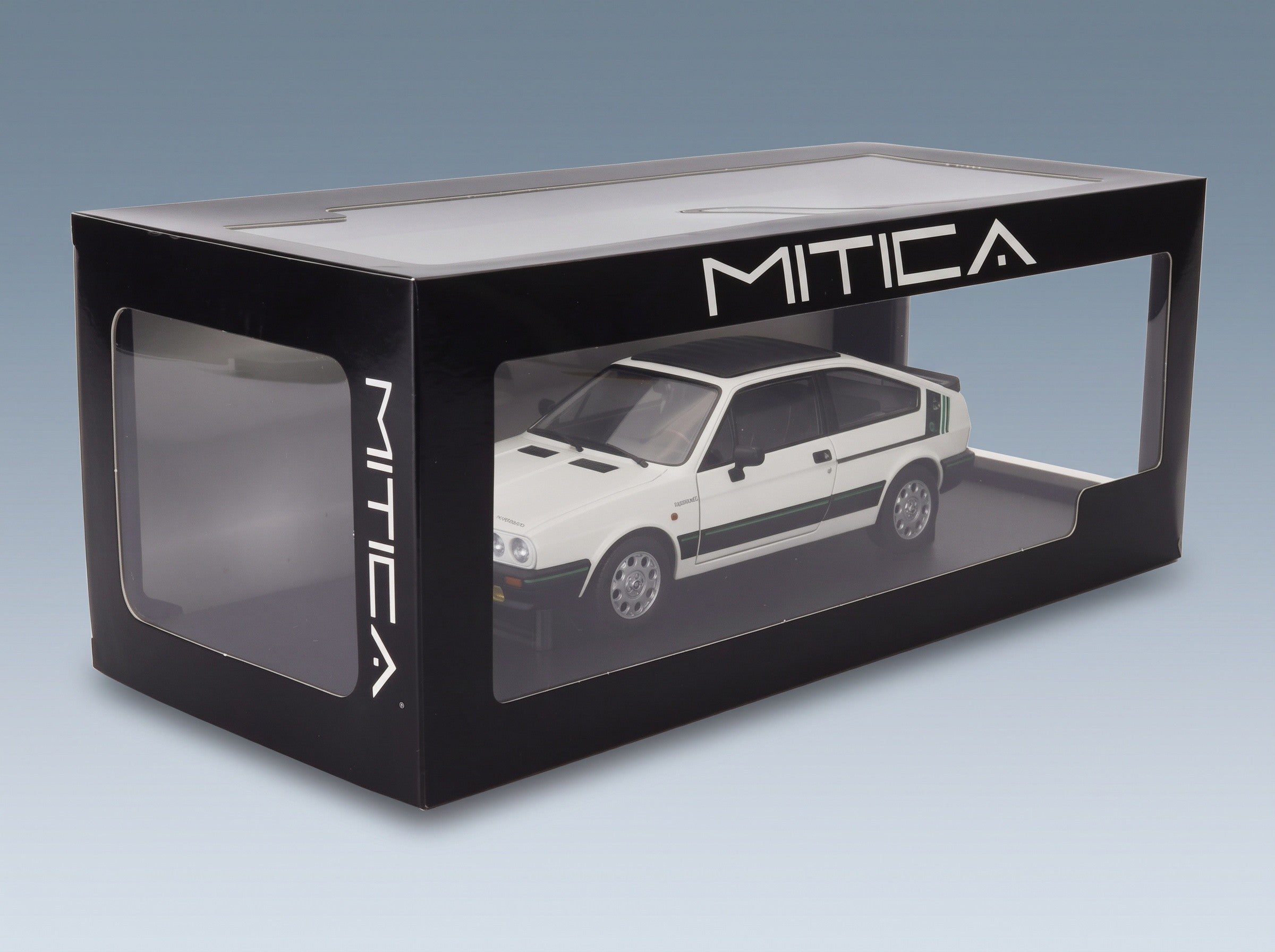 Alfa Romeo Sprint 1.5 Quadrifoglio Verde Balocco 1984 Bianco Capodimonte Mitica 1:18 scale model - original packaging