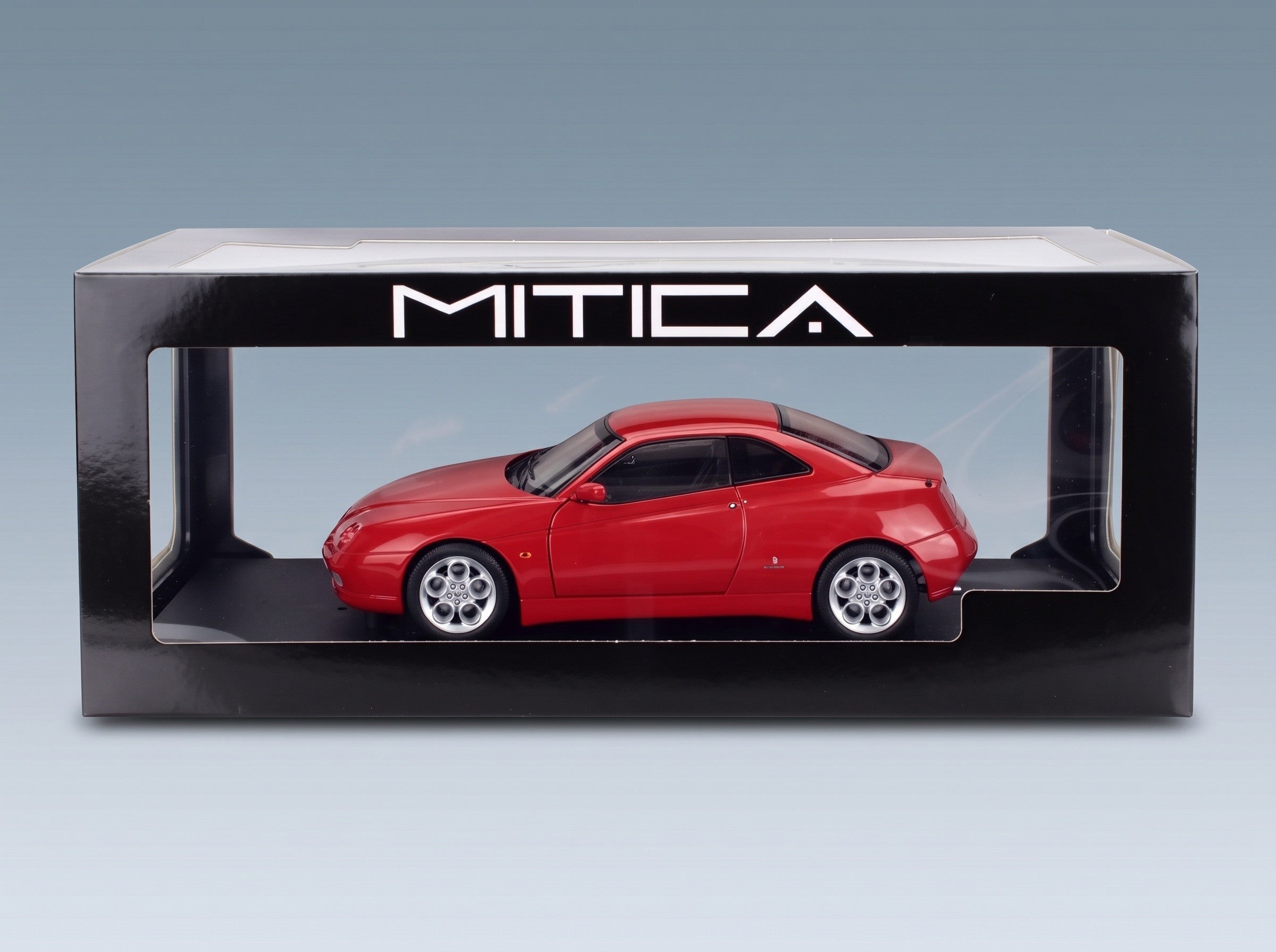 Alfa Romeo GTV 3.0 V6 24V 1998 Rosso Alfa 130 Mitica 1:18 scale model - original packaging