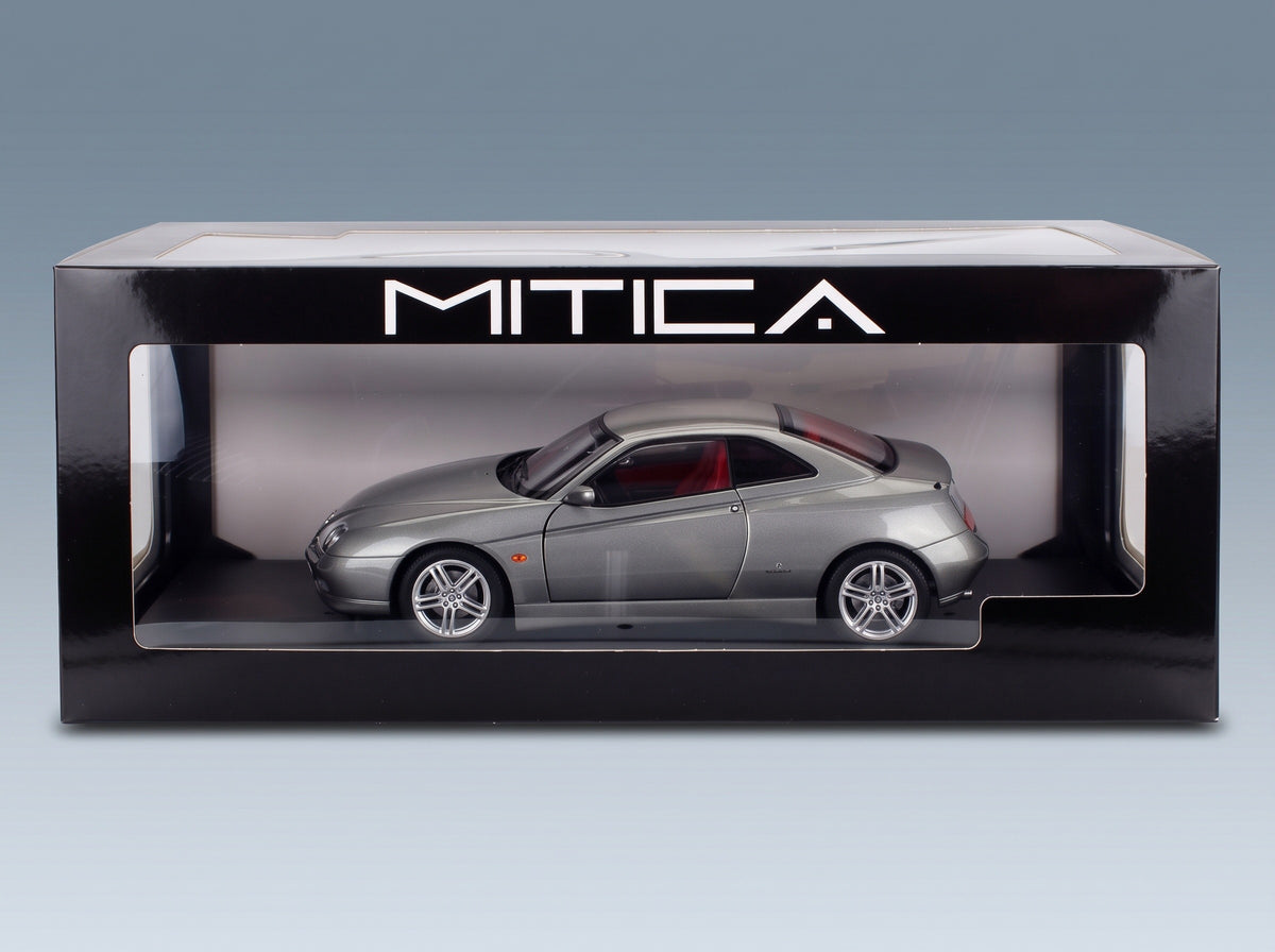 Alfa Romeo GTV 2.0 V6 TB 1998 Grigio Titanio 613 Mitica 1:18 scale model - original packaging