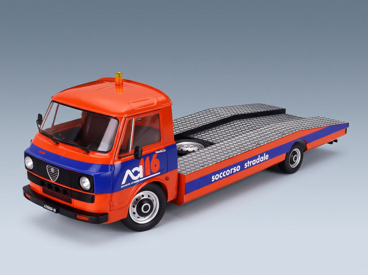 Alfa Romeo A12 F12 Carro Attrezzi Seconda Serie ACI Soccorso Stradale 1977 Orange Blue Mitica 1:18 scale model - front three-quarter view