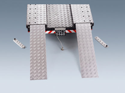 Alfa Romeo A12 (F12) Carro Attrezzi Prima Serie Assistenza Clienti 1967 Blue Mitica 1:18 scale model - loading ramps