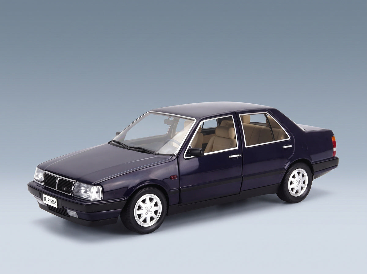 Lancia Thema 6V 1S 1984 Blue Lancia Mitica 1:18 scale model - front three-quarter view