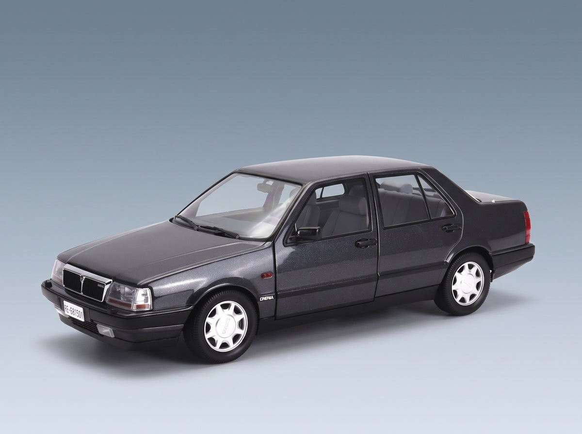 Lancia Thema Turbo 16V LX 2S 1991 Nero Metallescente 429 Mitica 1:18 scale model - front three-quarter view